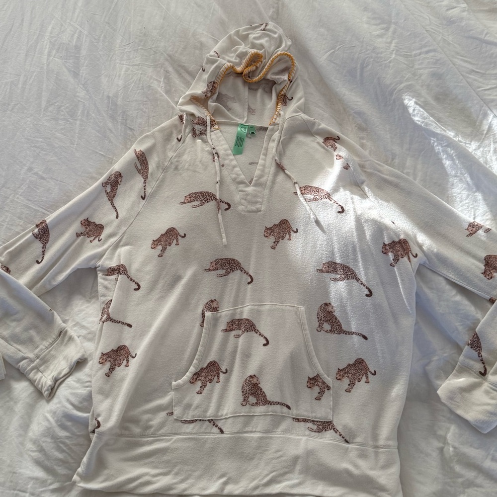 Honeydew leopard print hoodie - Picture 3 of 3